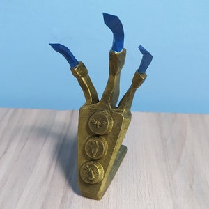 Sapphire Claw from Skyrim | Accurate Glyphs | Detailed Design | Quest Item | Hand Painted | 3 Sizes |  3D Printed