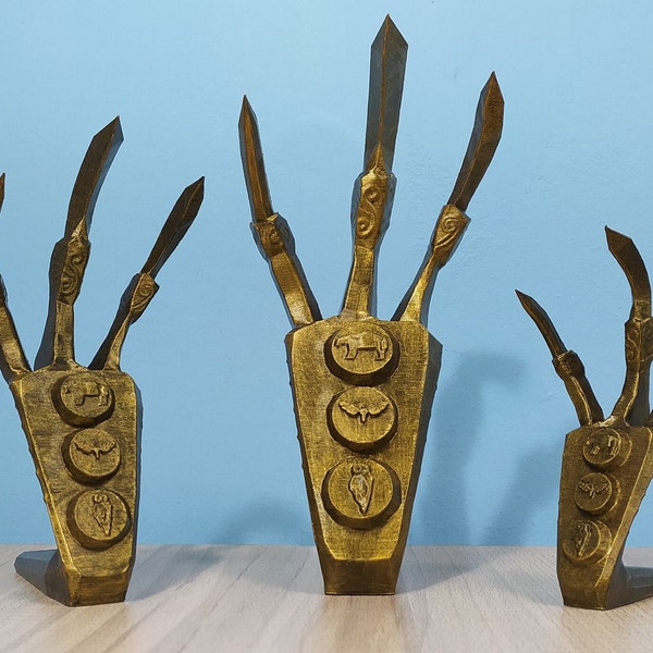 Griffe d’or de Skyrim | Glyphes précis | Conception détaillée | Objet de quête | Peint à la main | 3 tailles |  Imprimé en 3D