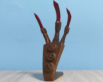 Ruby Claw from Skyrim | Accurate Glyphs | Detailed Design | Quest Item | Hand Painted | 3 Sizes |  3D Printed