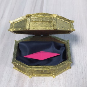 Barenziah Box with Unusual Gem from Skyrim | Multiple Sizes | Hinged with Storage | 3D Printed |
