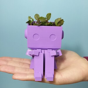 Cute Little Sitting Robot Planter,home Decor for Small Sized Plants ...