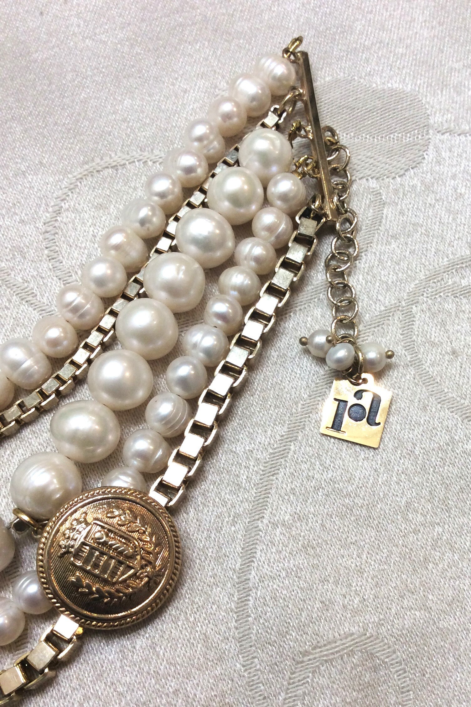 ネックレス・ペンダント LOVE ME MONSTER Baroque Pearl Sheer Ribbon Necklace Amazon.com: Wiwpar Punk Pearl Beaded Choker Necklace with
