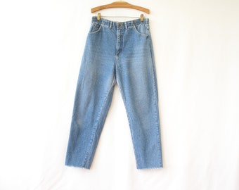 Vintage 90s high waisted mom jeans by Lee | Relaxed/baggy denim jeans | Size 14/Large