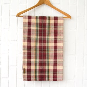 Vintage plaid table runner by Alkaso: 100% cotton