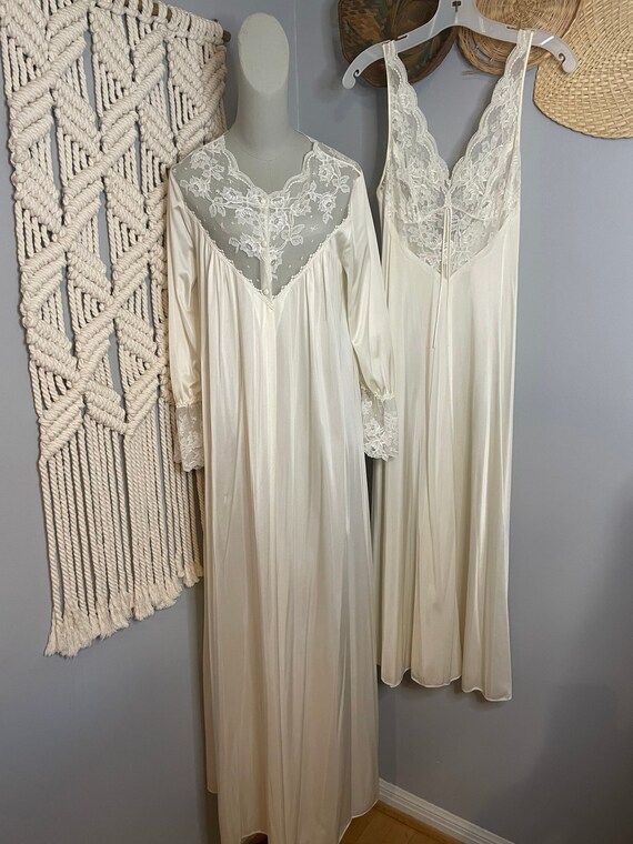 Vintage Olga Robe And Gem ivory-bridal-nightgown-and-robe-set-bridal-lingerie-wedding-night-long