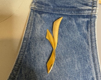 Vintage Gold Broach