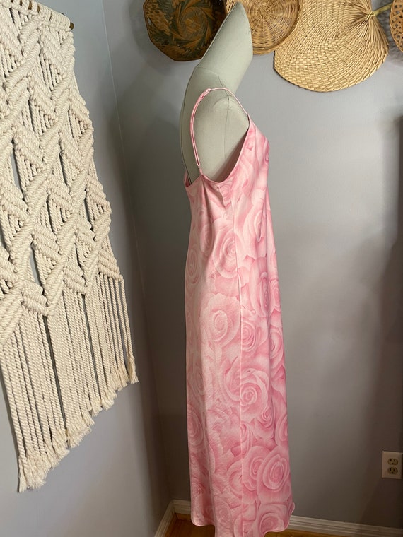 Vintage 90s Natori Night Gown and Robe Gem