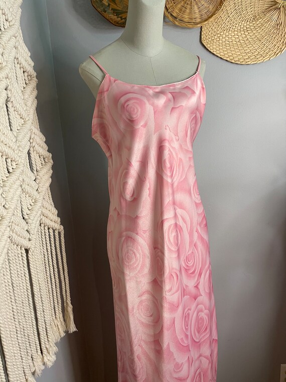 Vintage 90s Natori Night Gown and Robe Gem