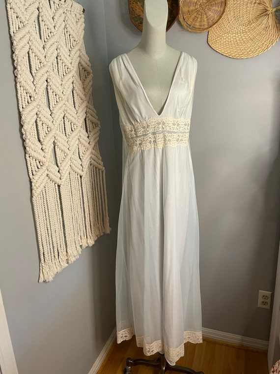 Vintage 60s Neiman Marcus Night Gown and Robe Set - image 5