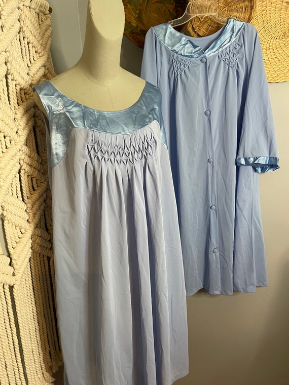 Vintage Powder Blue 70s Night Gown and Robe Set - image 6