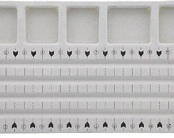 13-3/4&quot; x 7-1/2&quot; flocked 4 strand bead tray