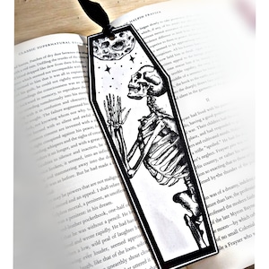 Halloween Magnetic Bookmarks - 30 Piece Set With Scary Designs For Book Lovers