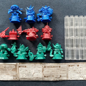 Vintage 1999 Bandai Mobile Suit SD Gundam Part 5 Battle Chess Set 10 Gashapon Mini Figure Japan