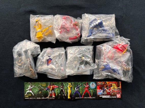 Vintage 2003 Dino Thunder Abaranger Gashapon Figure Set: Rare