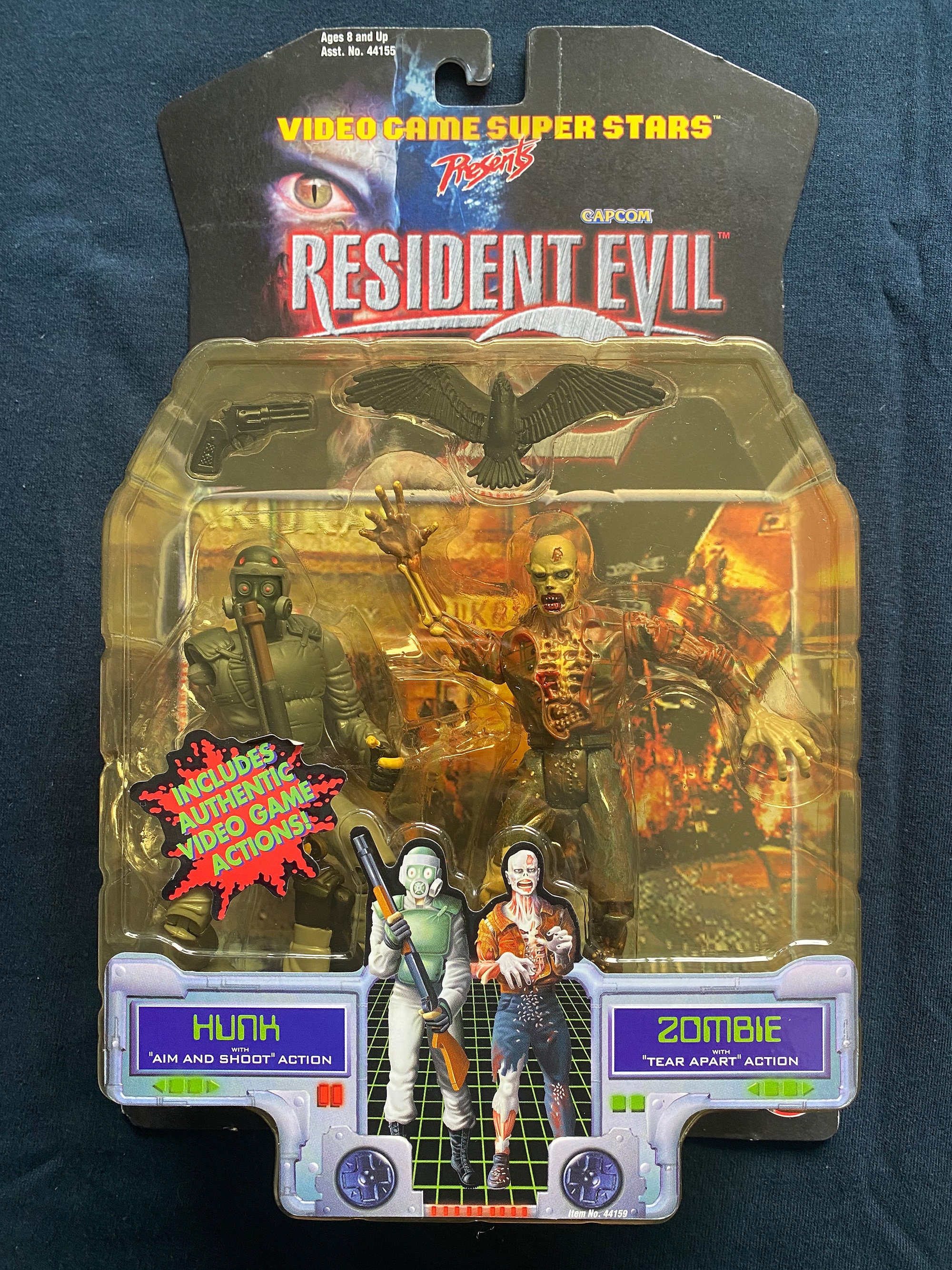 Vintage 1998 ToyBiz Capcom Resident Evil 2 Platinum Hunk & Zombie