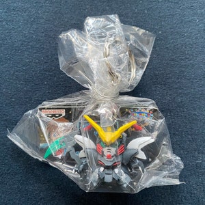 Vintage 1999 Banpresto Gundam W HG MS Wing Gundam EW Part 2 Deathscythe Gashpon Figure Key Holder Keychain Japan Rare