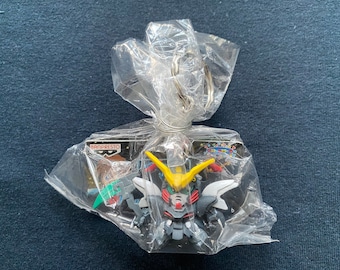 Vintage 1999 Banpresto Gundam W HG MS Wing Gundam EW Part 2 Deathscythe Gashpon Figure Key Holder Keychain Japan Rare