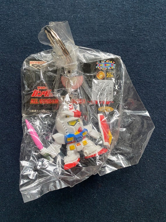Vintage 2000 SD Gundam RX-78-2 Mini Keychain - Banpresto Super