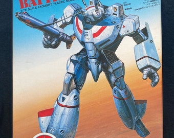 Vintage 1990 Bandai Robotech Macross 1/72 Scale VF-1J Battroid