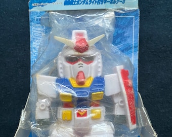 Vintage 1998 Banpresto Mobile Suit SD Gundam 3 RX-78-2 Mini Key Holder Keychain Gashapon Mini Figure
