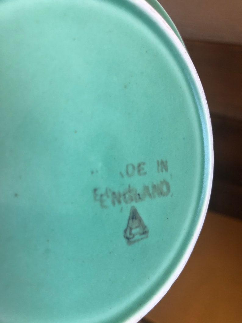 of England King Edward 1937 coronation souvenir bowl by Arthur Wood Co