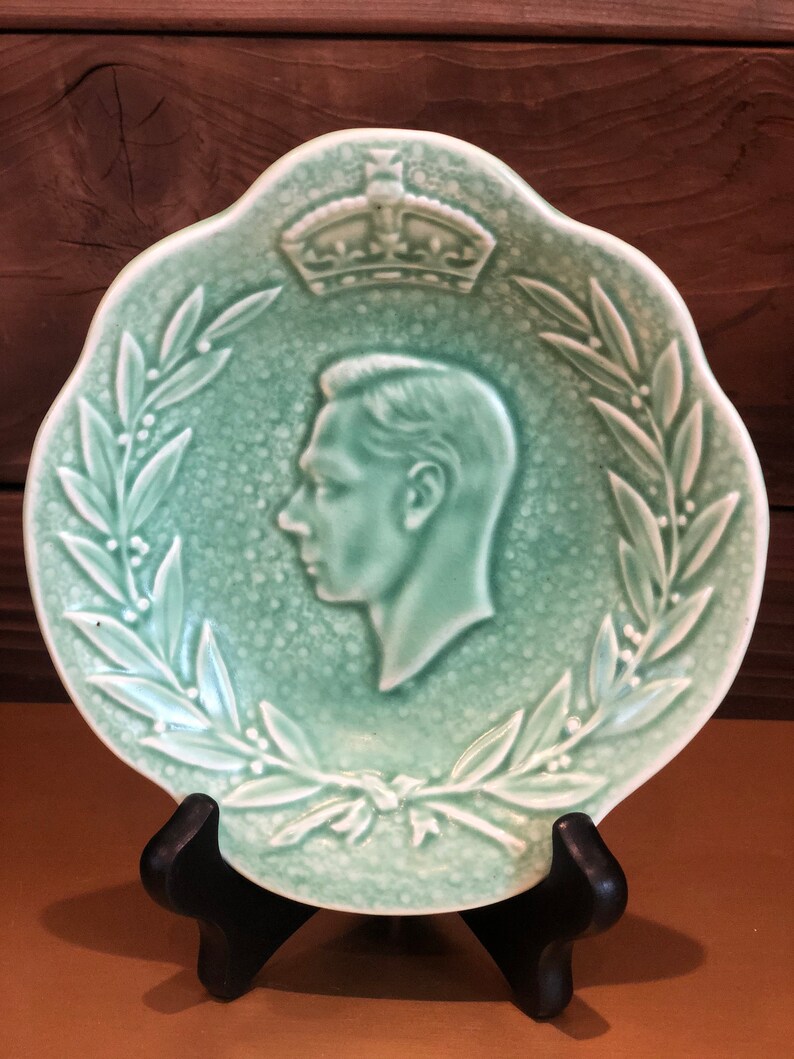 of England King Edward 1937 coronation souvenir bowl by Arthur Wood Co