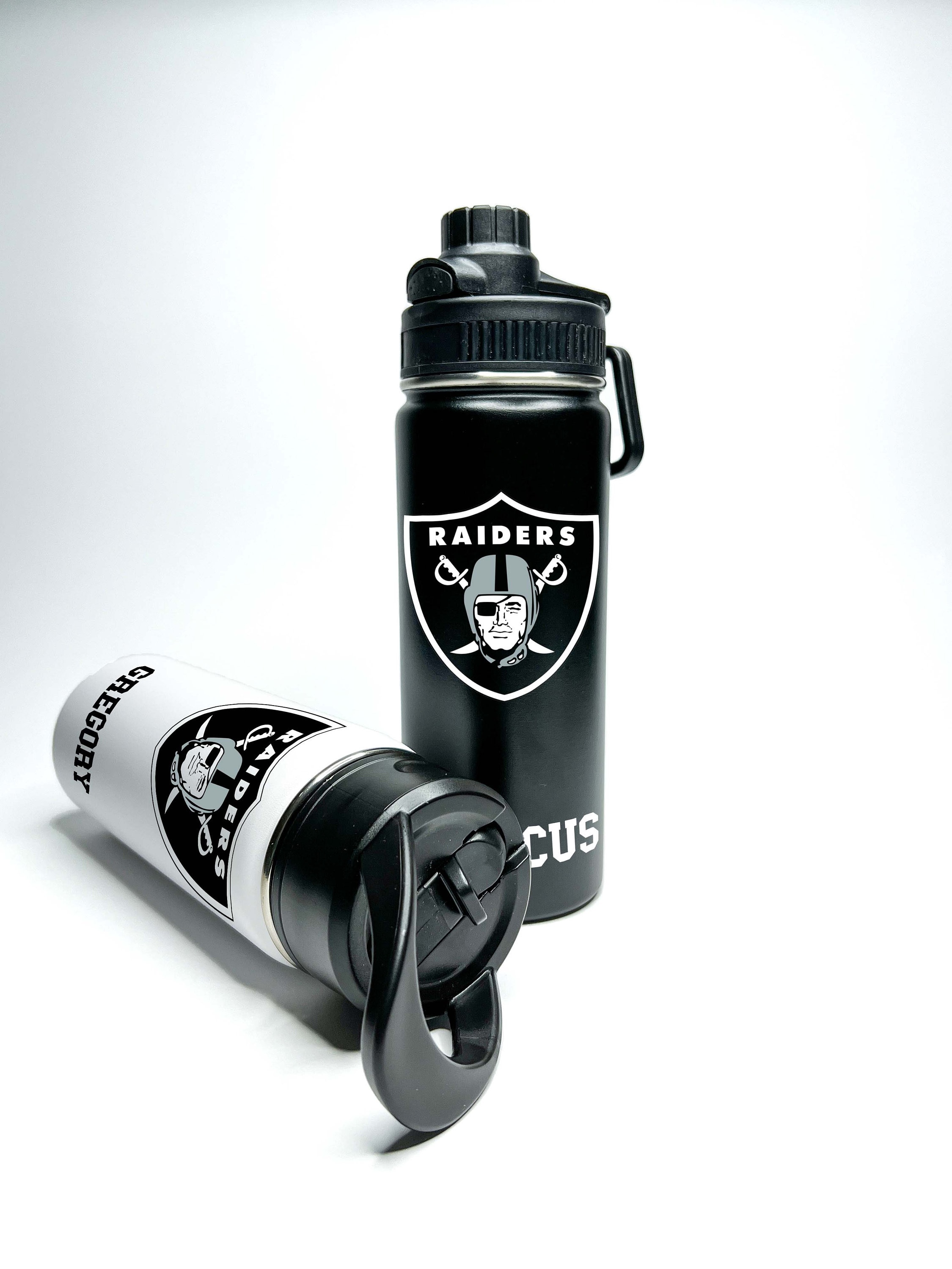 Simple Modern Oakland Raiders Water Bottle Tumbler - 32oz Vacuum Insulated  Laser Engraved Thermos Straw Lid Travel Gift for Fathers Day Dad Brother  Men Fan Women - Merchandise : : Kitchen