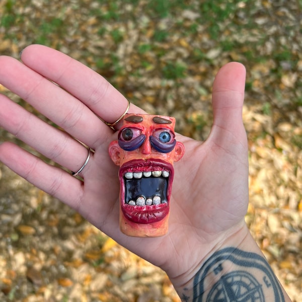 Étui à briquet Creepy Face - Fait main (argile polymère)