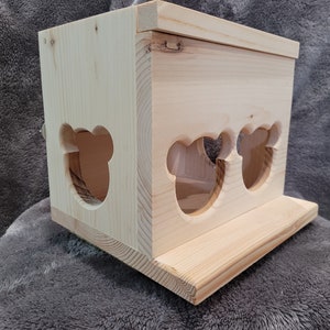 Chinchilla Hay Feeder Box with 4 Chinchilla Face Feeder Cut Outs and Flip Open Top 10&quot; x 8&quot; x 7.5&quot; with Ledge Tray and Back Mounts Hardware
