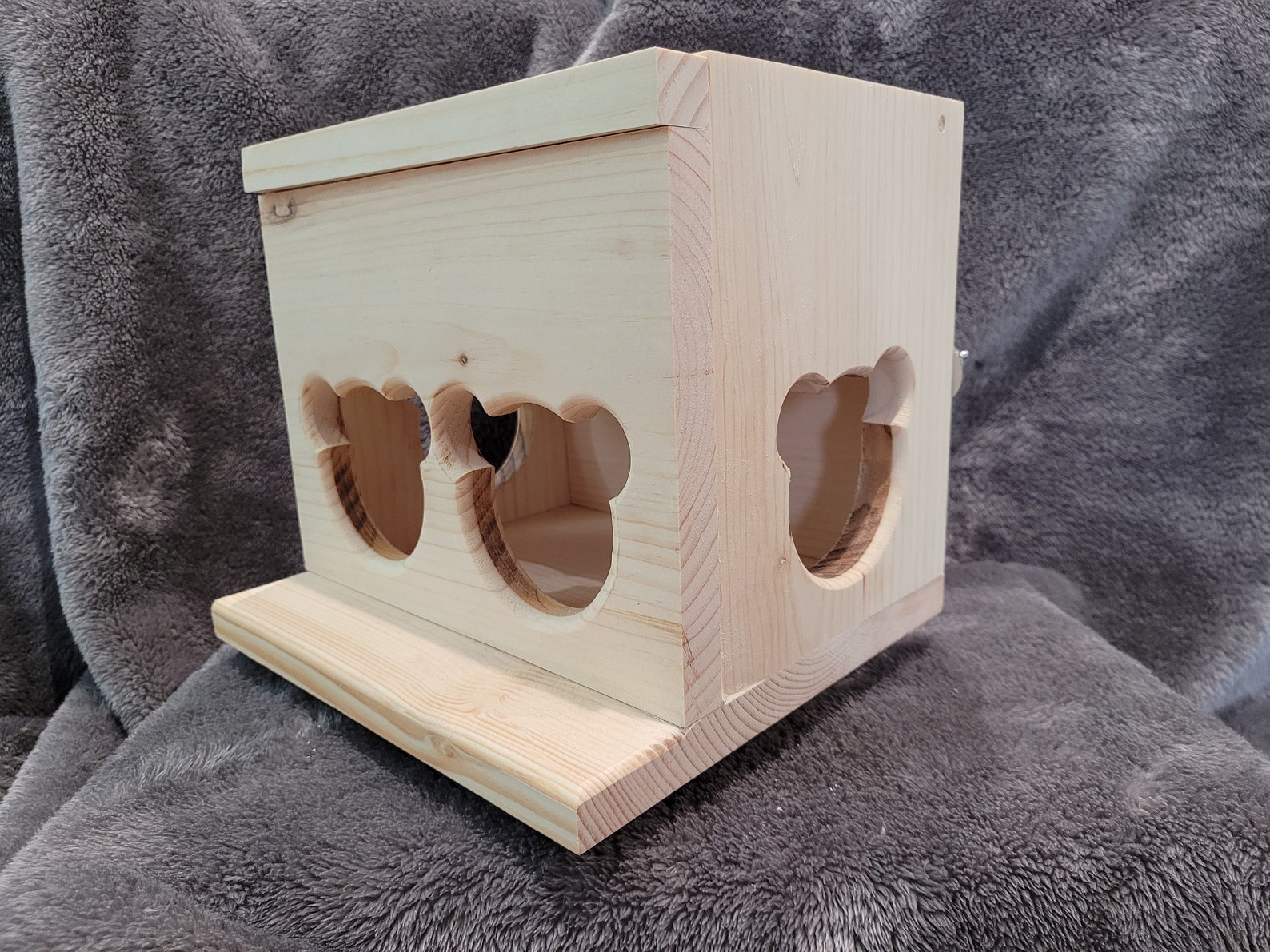 Chinchilla Hay Feeder Box With 4 Chinchilla Face Feeder Cut Etsy