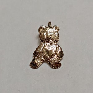 Nuovo ciondolo con ciondolo a forma di orsetto in oro giallo 14k