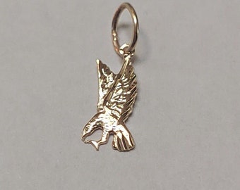 New 14k Yellow Gold Tiny Bird Charm Pendant