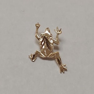 New 14k Yellow Gold Frog #2 Charm Pendant
