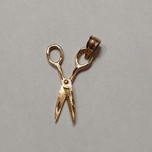 New 14k Gold Cutting Scissors Charm Pendant