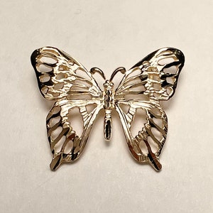 New 14k Yellow Gold Detailed Butterfly #1 Charm Pendant