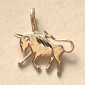 New 14k Yellow Gold Bull Taurus Zodiac Sign Charm Pendant