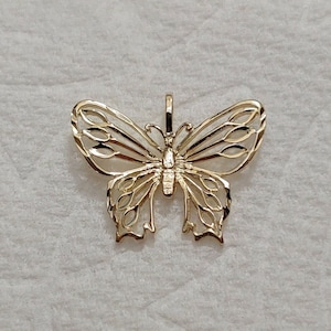 New 14k Yellow Gold Butterfly Charm Pendant