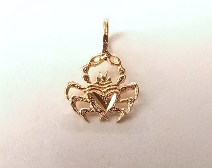 New 14k Yellow Gold Cancer Zodiac Charm Pendant
