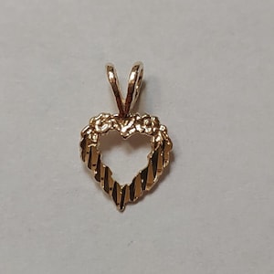 New 14k Yellow Gold Tiny Heart Charm Pendant