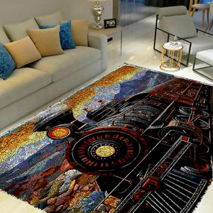 Puede incluir: Una alfombra colorida con un diseño de mosaico que presenta una gran locomotora negra con detalles rojos. La alfombra está colocada sobre un suelo blanco en un salón.