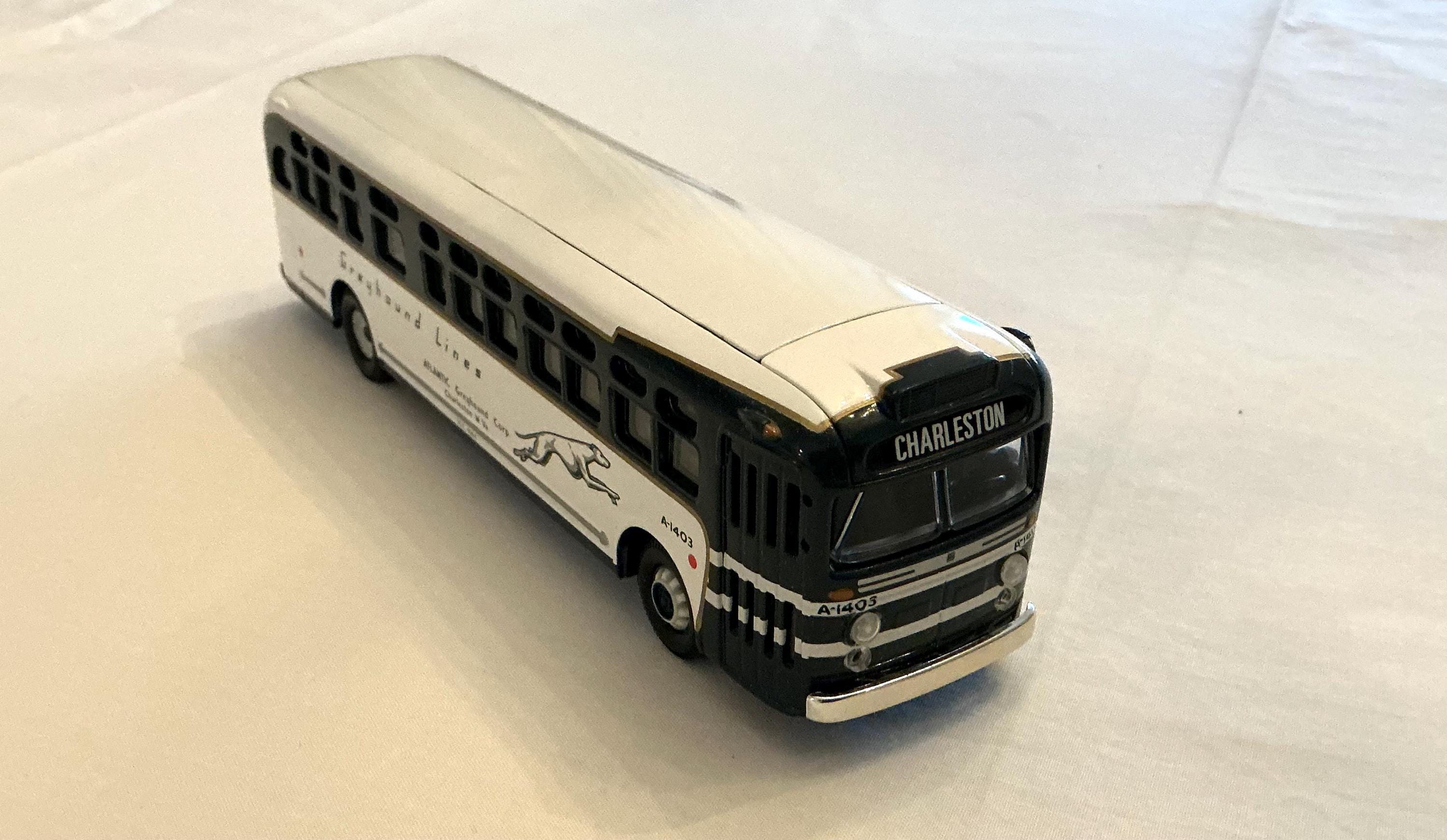 Corgi Classics #98602 Greyhound Bus | 1:50 Pressofuso | GM 4505 | Edizione Limitata 1995