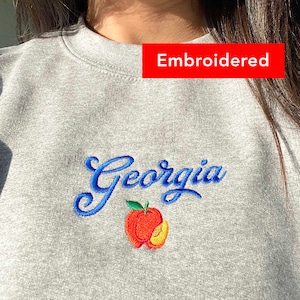 Georgia Peach retro Sweatshirt, peachy embroidered vintage crewneck