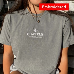 Seattle vintage t-shirt comfort colors, washington trendy oversized tee embroidered UNISEX