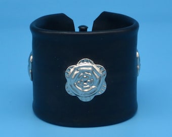 Brazalete de tubo de bicicleta de tres rosas, brazalete de tubo interior de caucho reutilizado negro y plateado con cierre magnético, brazalete de piel sintética