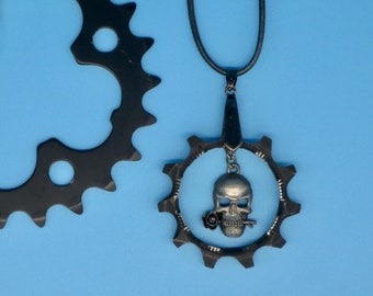 Collar con colgante de calavera y rosa, accesorio de disfraz de Halloween para piratas, joyería Steampunk Bike Cog