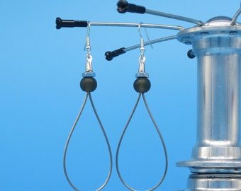 Pendientes de aro de acero inoxidable, cables y cuentas de engranajes de bicicleta reutilizados, joyería para mujeres ciclistas