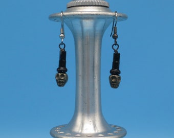 Pendientes de calavera negra y radios, joyería de Halloween, pendientes colgantes de parte de bicicleta reutilizados para pirata