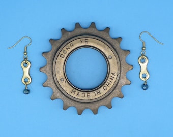 Pendientes colgantes de eslabones de cadena de bicicleta dorada con cristal azul, joyería reutilizada, Bling para ciclistas