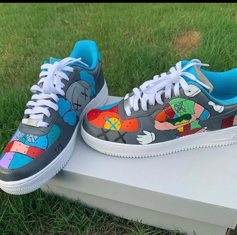 custom kaws af1