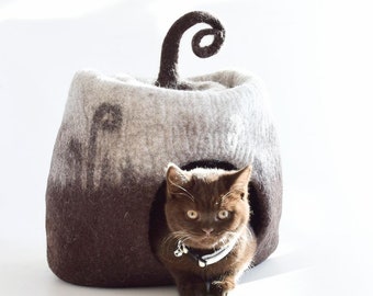 Brown Elf Cat Cave Cat Bed Pod Cocoon